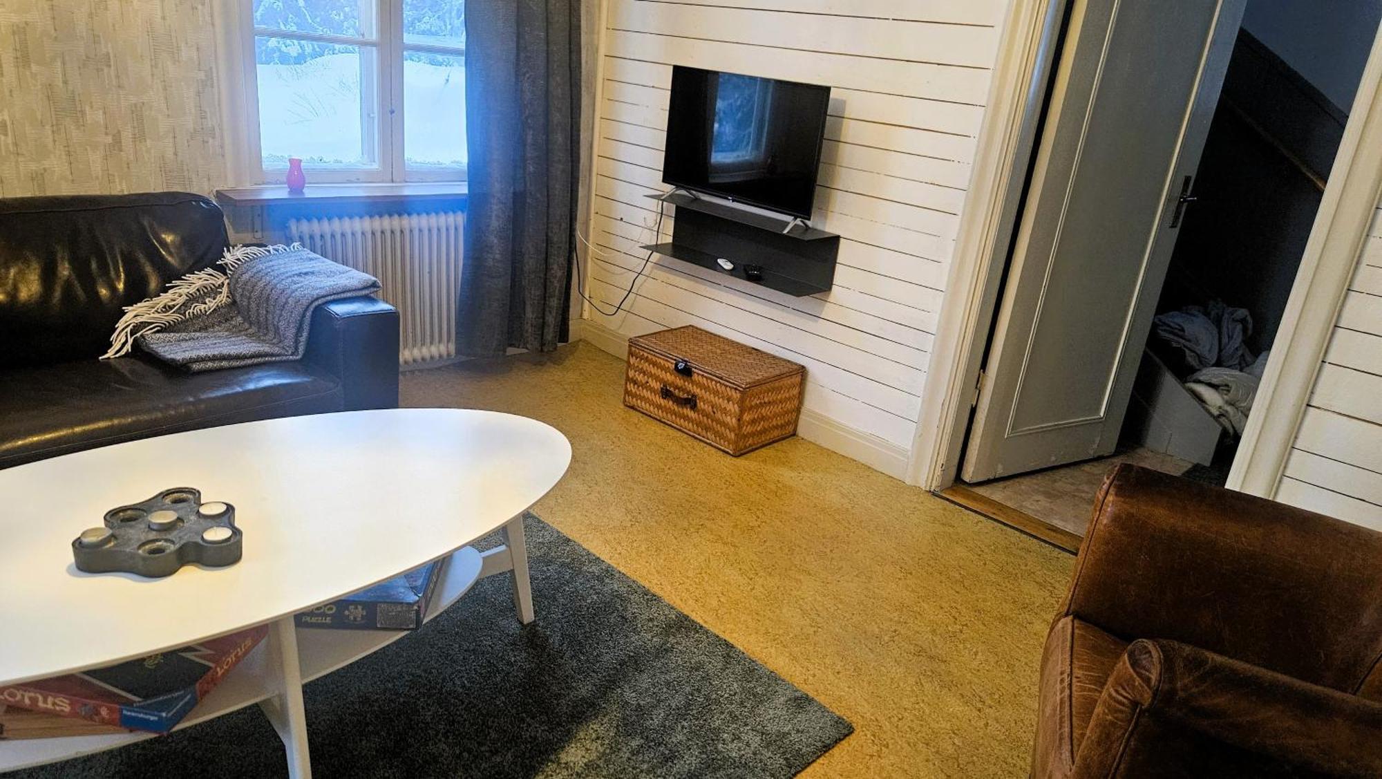 Mysigt Hus Med Utsikt Oever Fjaell Och Aelv. Jarpen Экстерьер фото